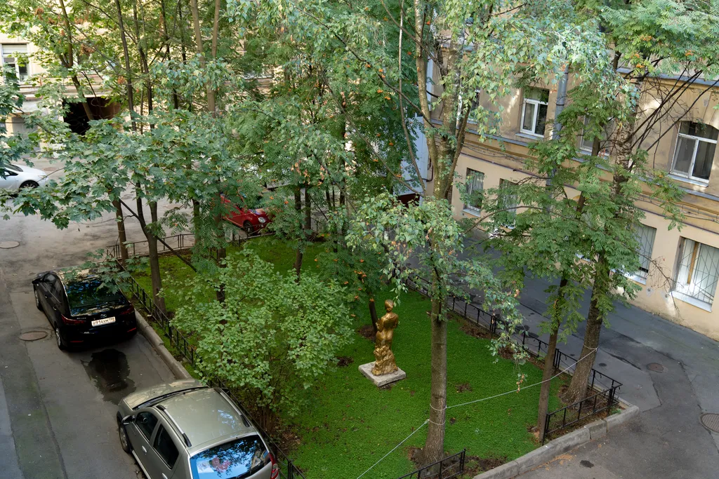 Квартира Атмосферная квартира с потолками 4 метра у Исаакиевского собора — Санкт-Петербург