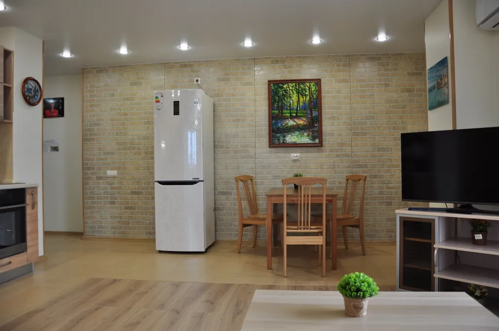 Уютная студия с 1 отдельной спальней в центре с видом на море