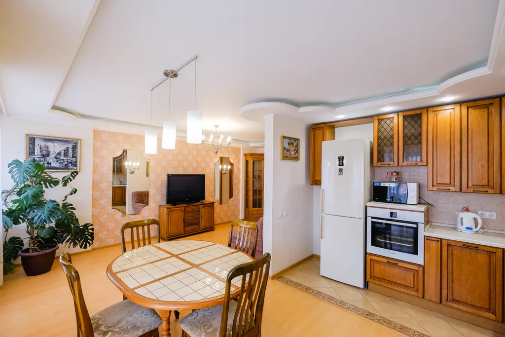 4х-комнатная квартира с раздельными спальнями — аренда посуточно в Томск