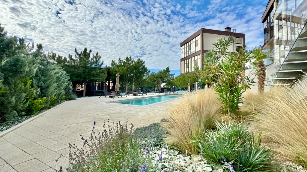 Таунхаус Фламинго, лесная зона, подогреваемый бассейн