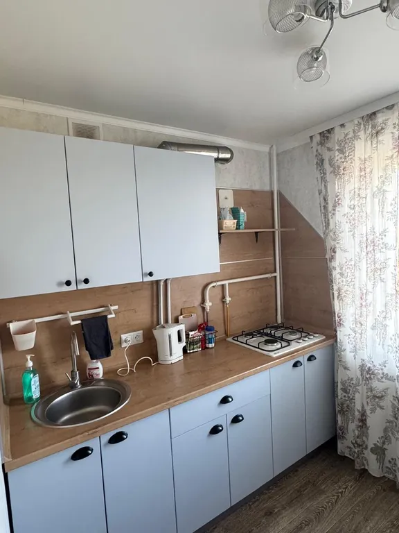 Уютная однокомнатная квартира с видом на берег реки