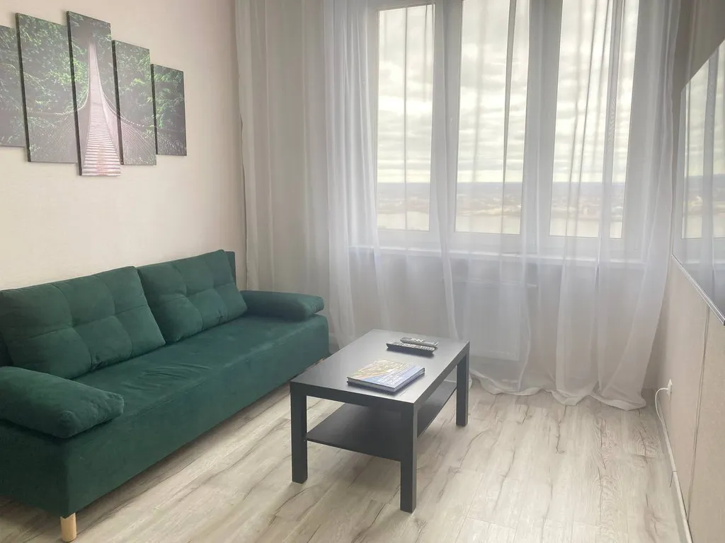 Видовая 2-комнатная квартира в 10 минутах от центра города