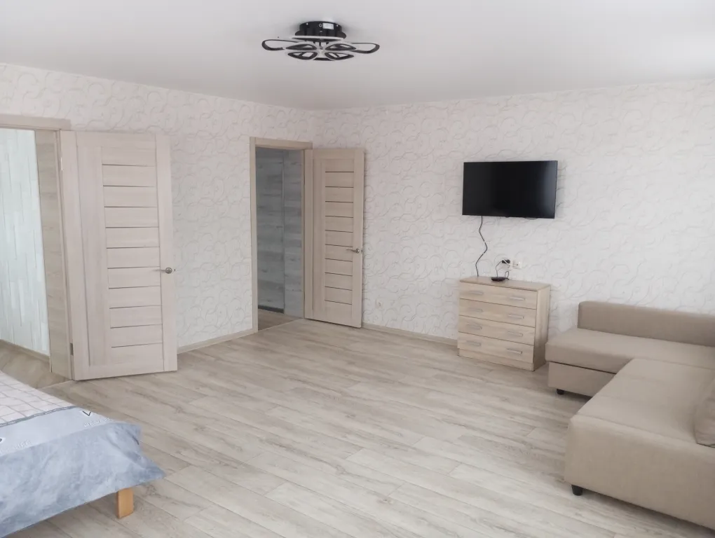 Часть дома с отдельным входом в центре города