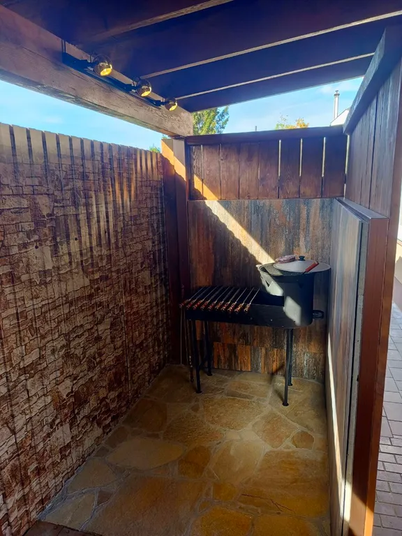 Новый, уютный, современные дом с дизайнерским ремонтом