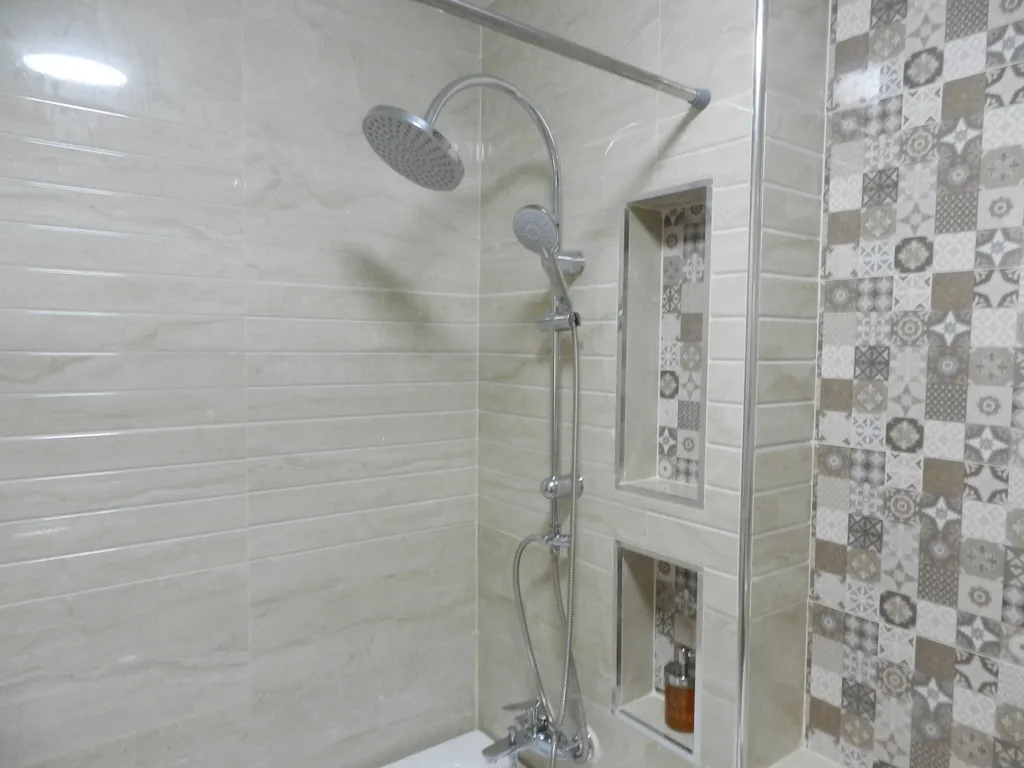 Студия с фронтальным видом на море