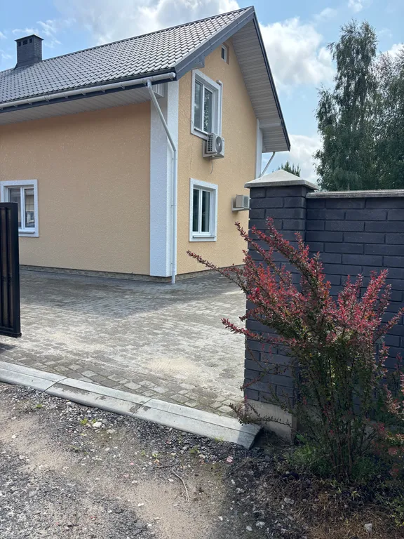 Уютный дом в лесном массиве возле красивых озер