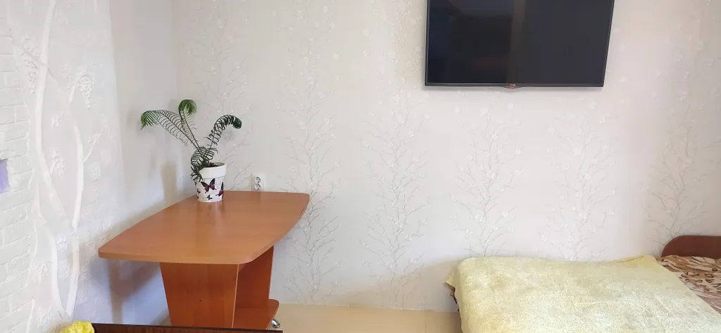 Часть дома с отдельным входом и парковкой для авто