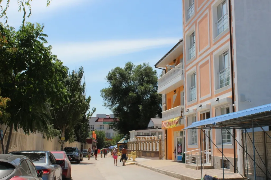 Трёхместный номер с видом на море