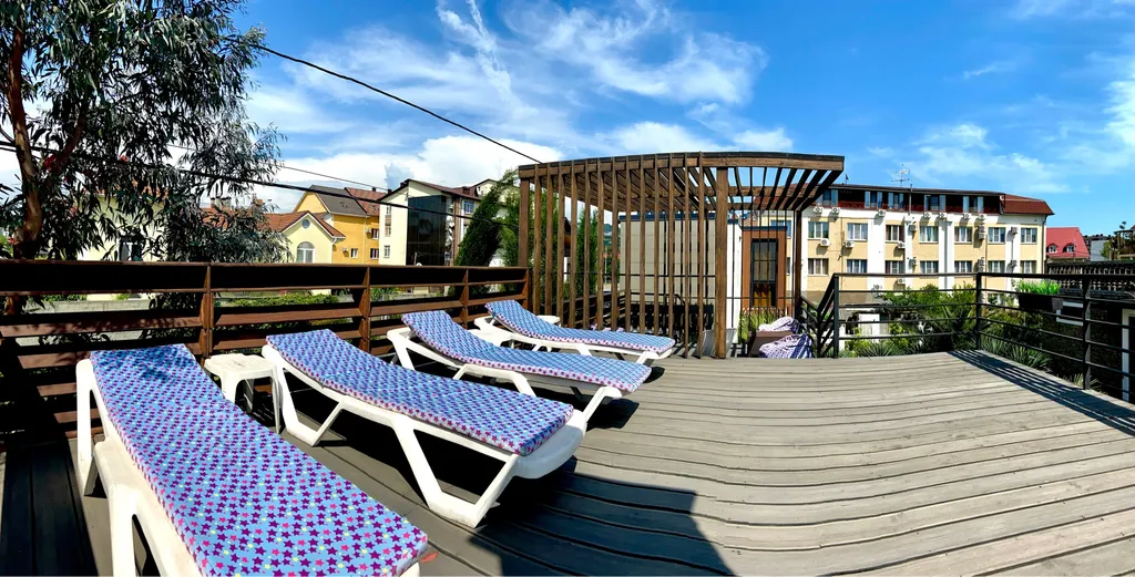 Коттедж Домик у бассейна — Сириус