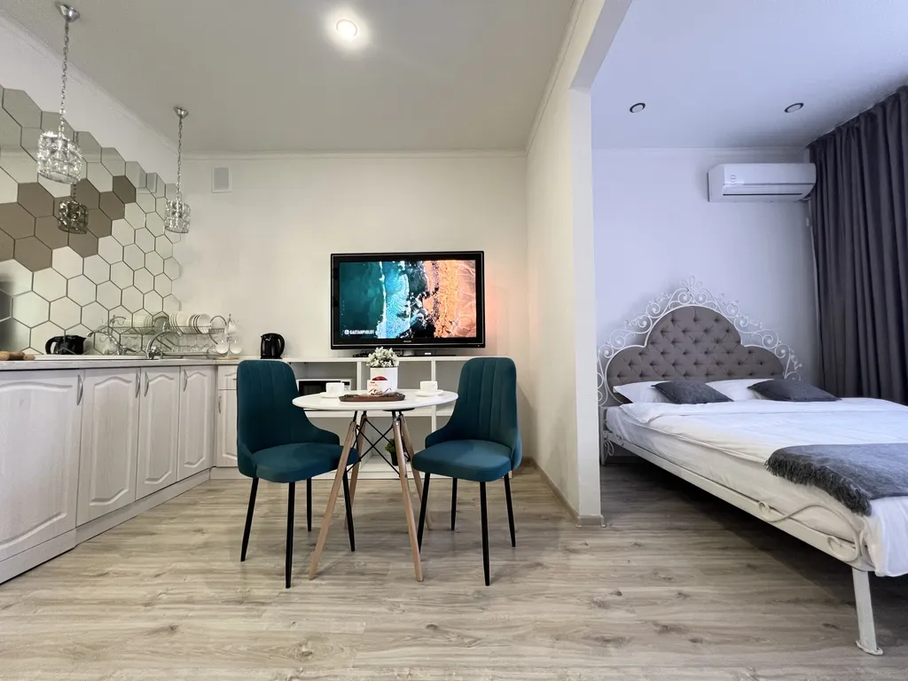 Уютная квартира-студия в новом доме — аренда посуточно в Павлодар