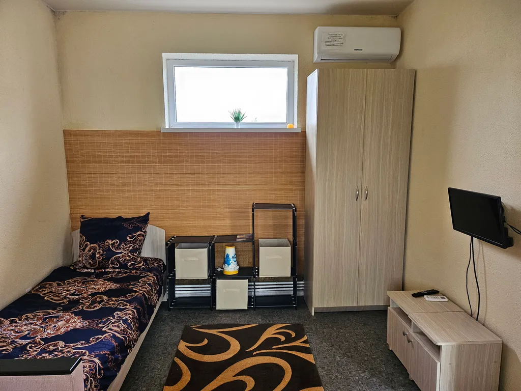 Двухкомнатный с удобствами, кондиционером, террасой