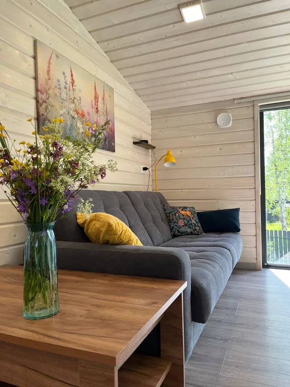 Коттедж Уютный дом с горячей купелью — Стеклянный