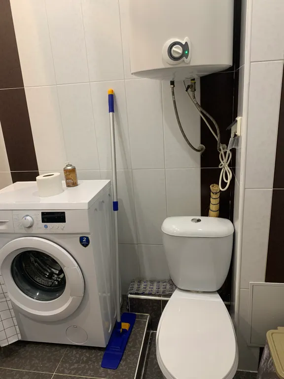 Просторная, уютная трёхкомнатная квартира в центре Пицунды