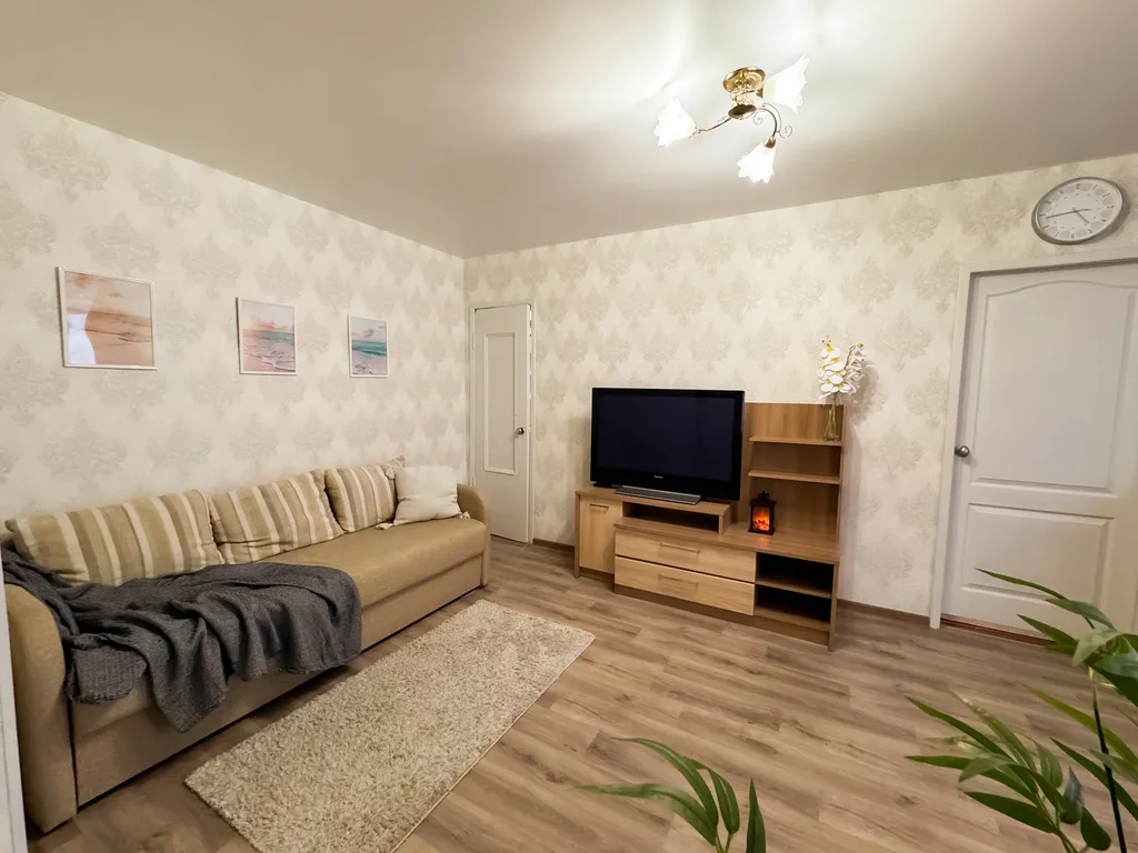 Квартира 2‑комн. квартира в центре Мурманска на ул. Коминтерна, 22 — Мурманск