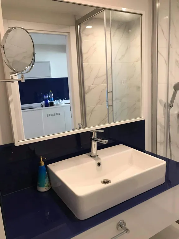 Студия с видом на море