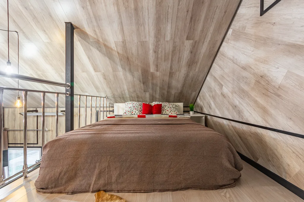 Дом с купелью и сауной, костровой зоной, мангалом и качелями