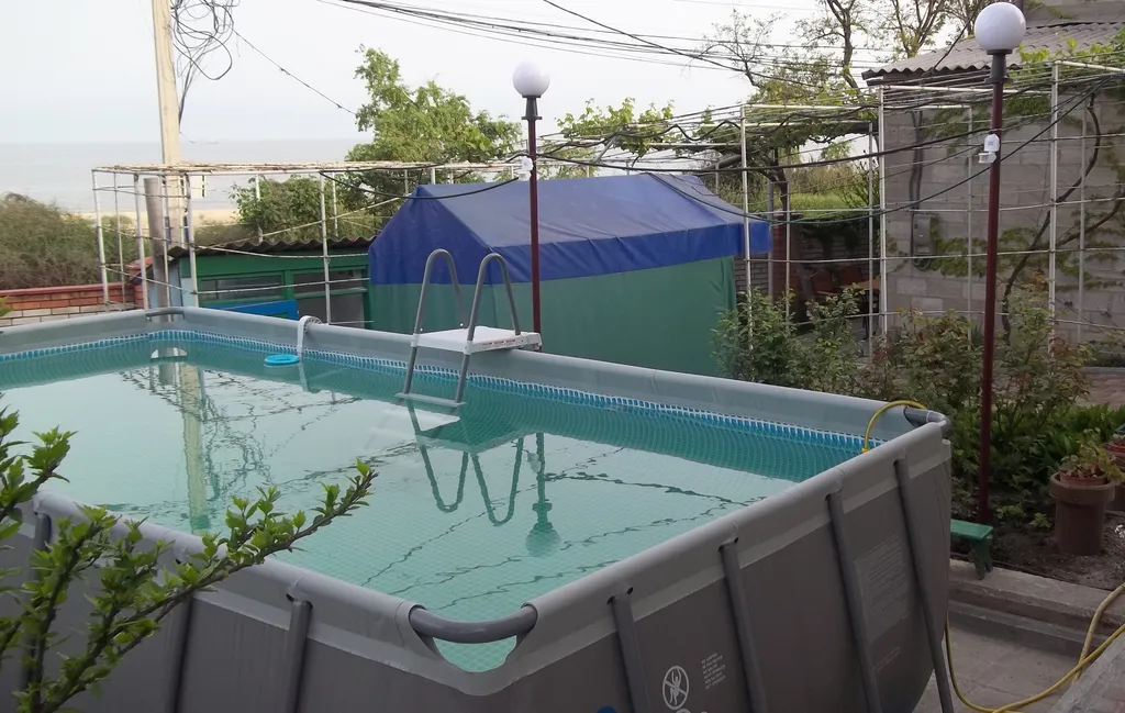 Бюджетная трёхместная комната у моря