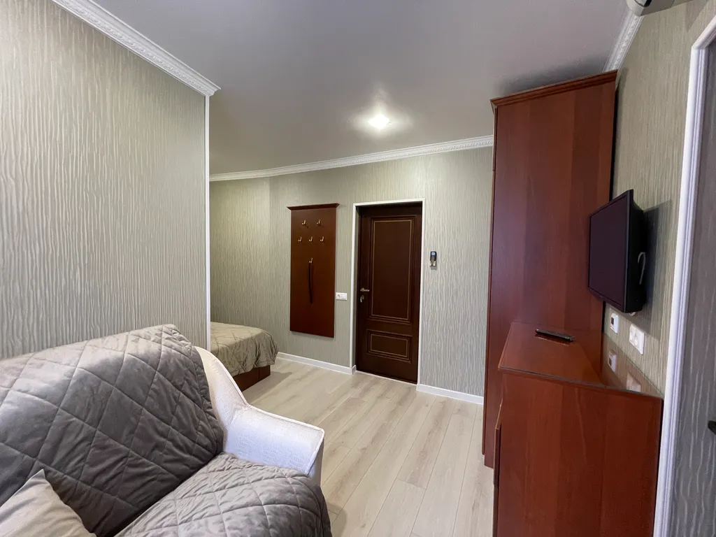 Уютный номер в центре, море - 600 метров