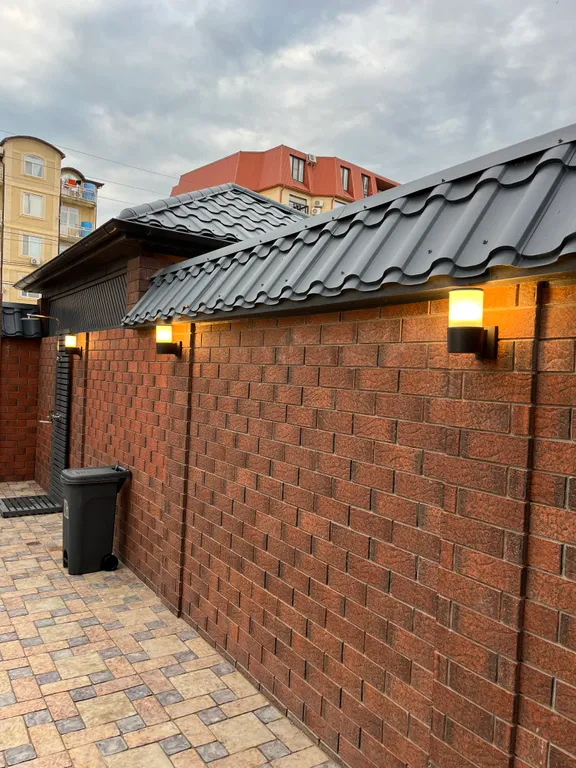 Двухэтажный коттедж на берегу Каспийского моря