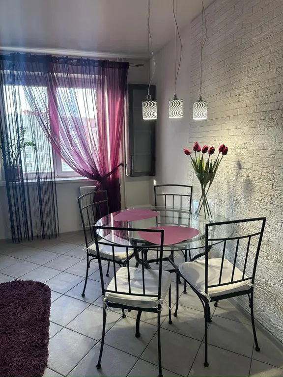 Двухкомнатная квартира в экологически чистом районе, парковая зона Пышки — аренда посуточно в Гродно