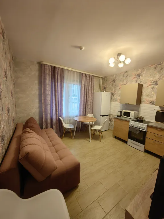 Двухкомнатная квартира в аэропорту с новым ремонтом