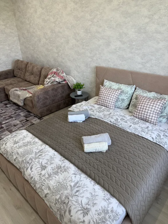 Светлая квартира в новом доме ЖК Созвездие — аренда посуточно в Зеленоградск