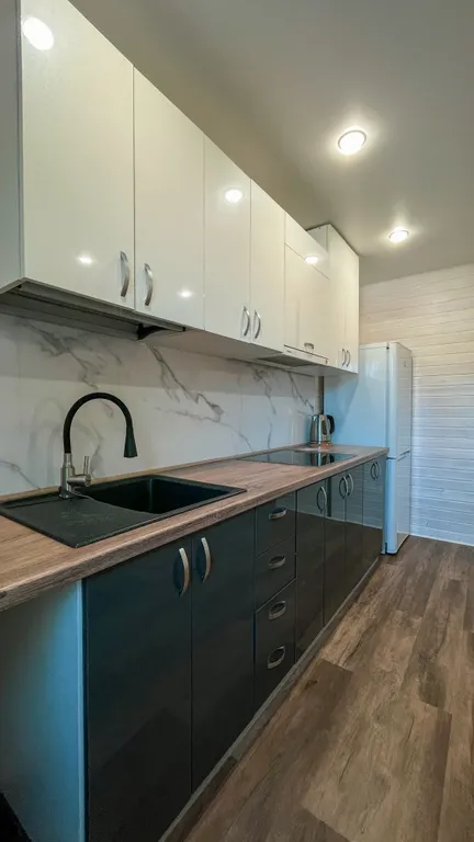 Новый и экологичный дом с бассейном у моря