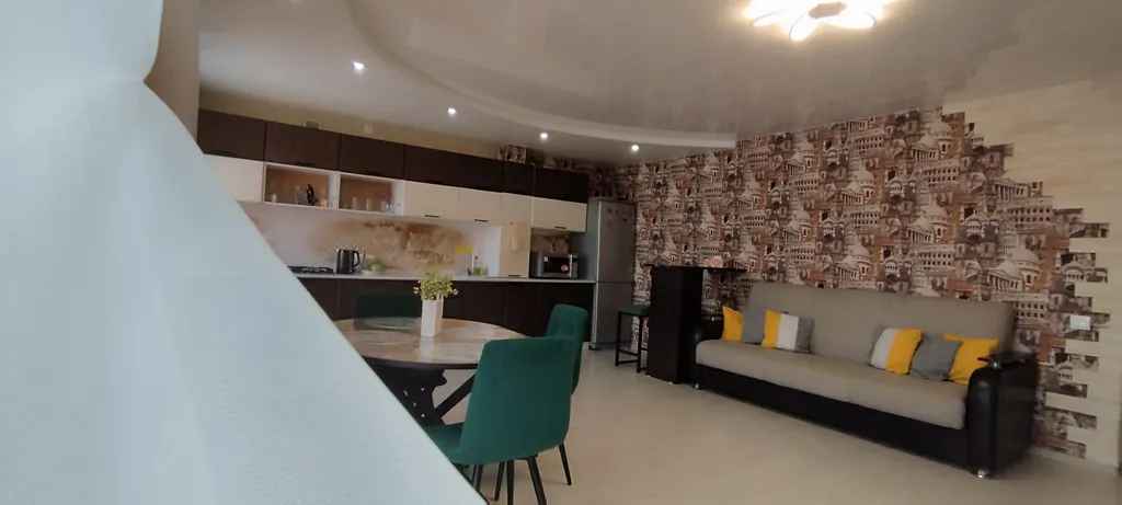 Просторная квартира-студия в центре города