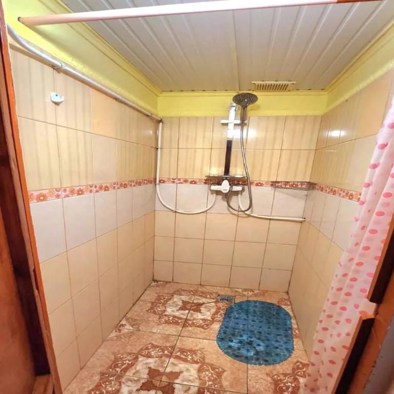 Квартира Четырёхместная комната стандарт №5 с отдельной кухней — Феодосия