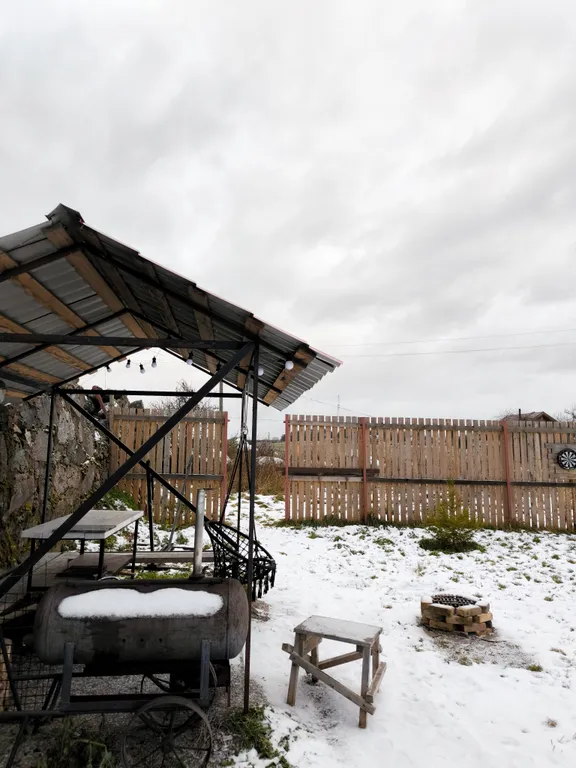 Загородный дом у озера