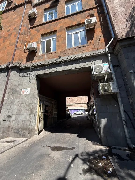 Уютная квартира с 2 спальнями в центре города рядом с Площадью