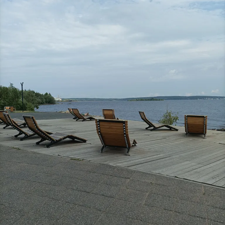 Уютная квартира евродвухкомнатная квартира на набережной варкауса