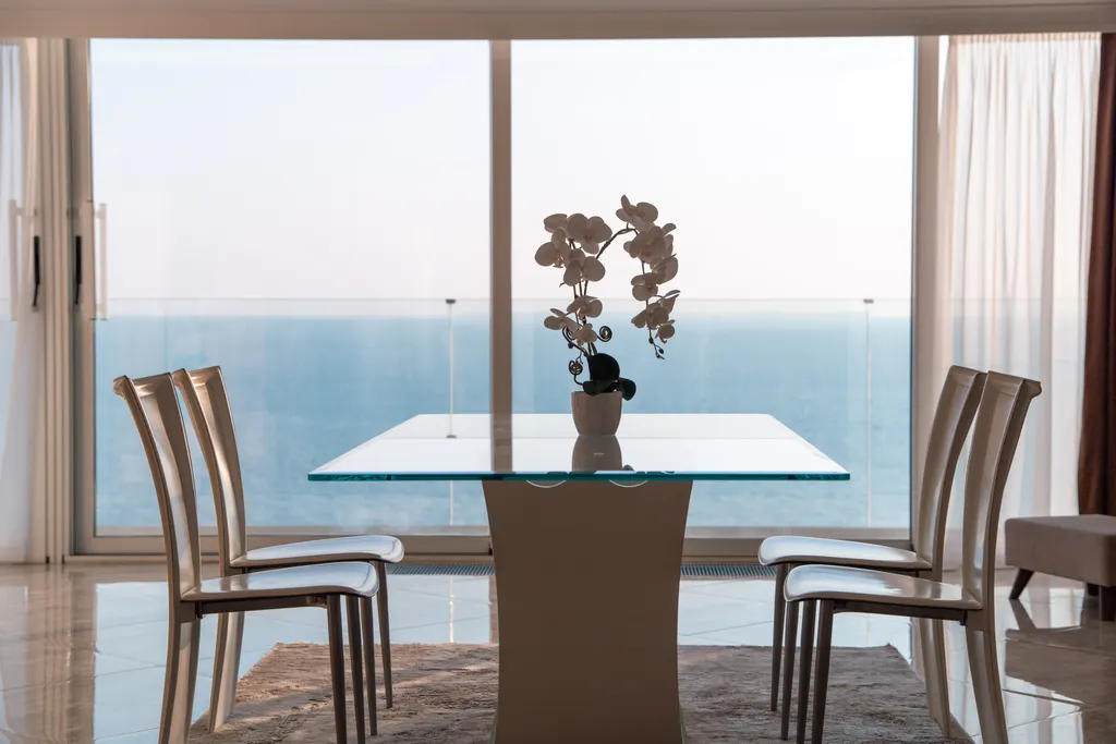 4-комнатная Квартира