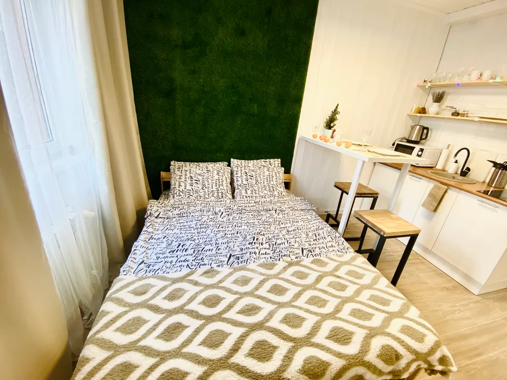 Уютная студия в стиле загородного дома