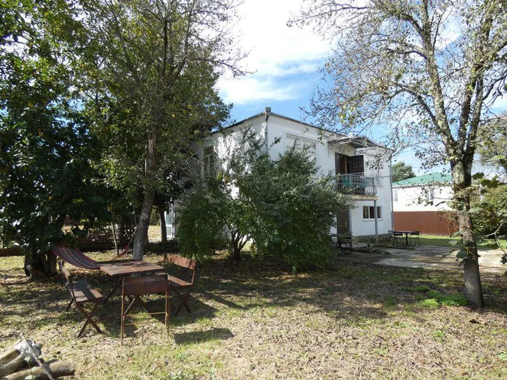 Просторный дом у моря