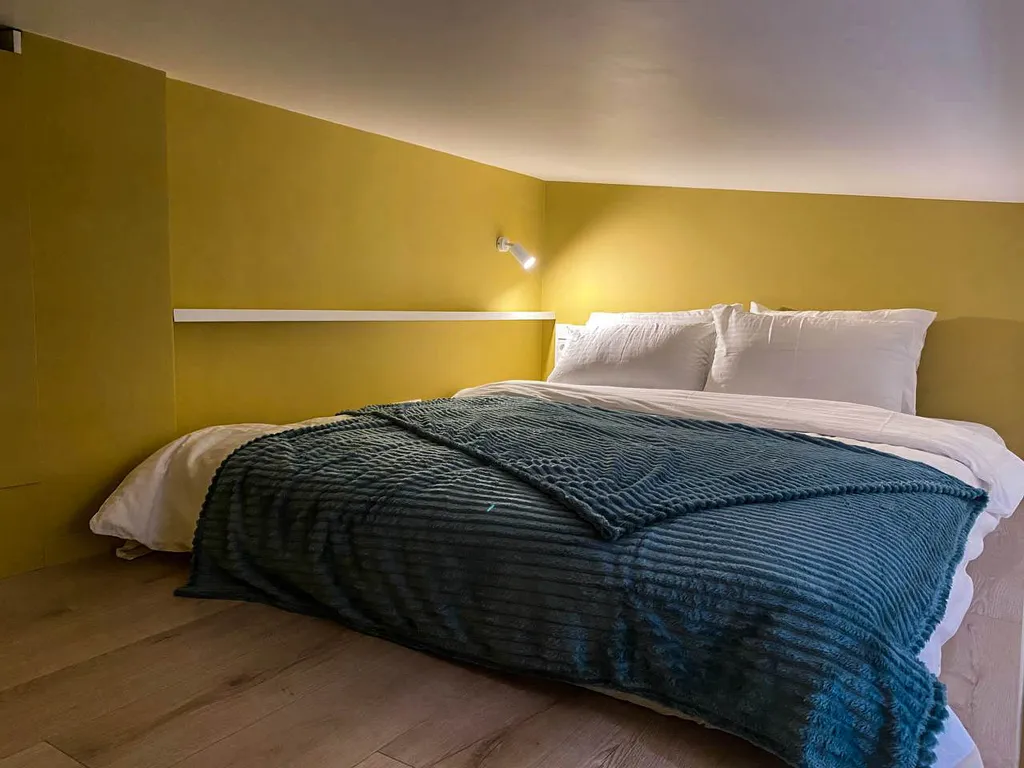 Квартира Квартира Шикарная двухуровневая студия с джакузи, рядом с НИИ Турнера, вокзалом — Пушкин