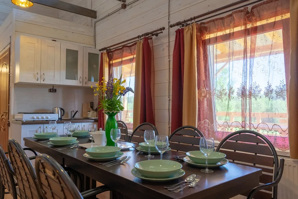 Коттедж Большой дом с террасой, баней на дровах и чаном в лесу на берегу реки — Старово