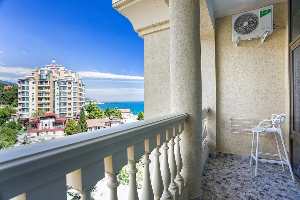 Видовая квартира в центре рядом с лучшим пляжем города