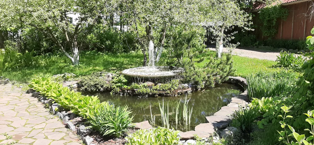 Загородный дом в черте города с русской баней