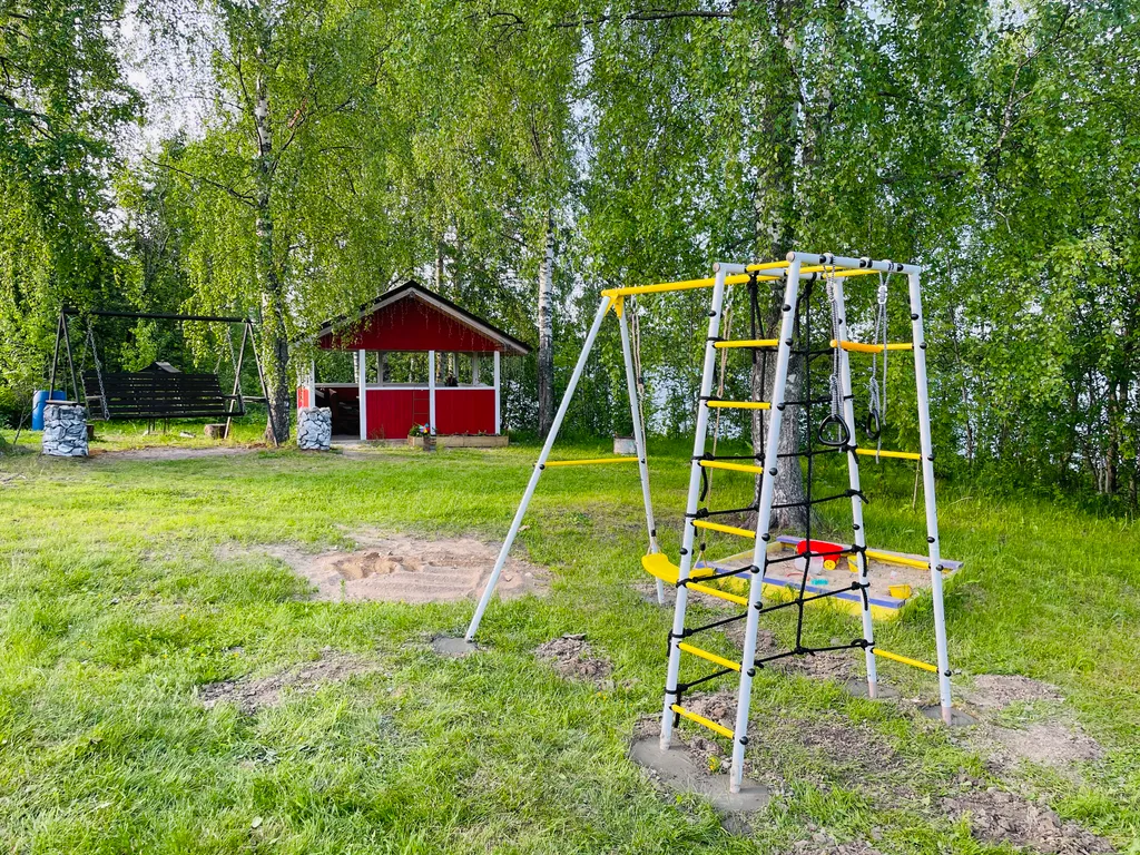 Коттедж Дом на берегу озера в Карелии — Куокканиэми