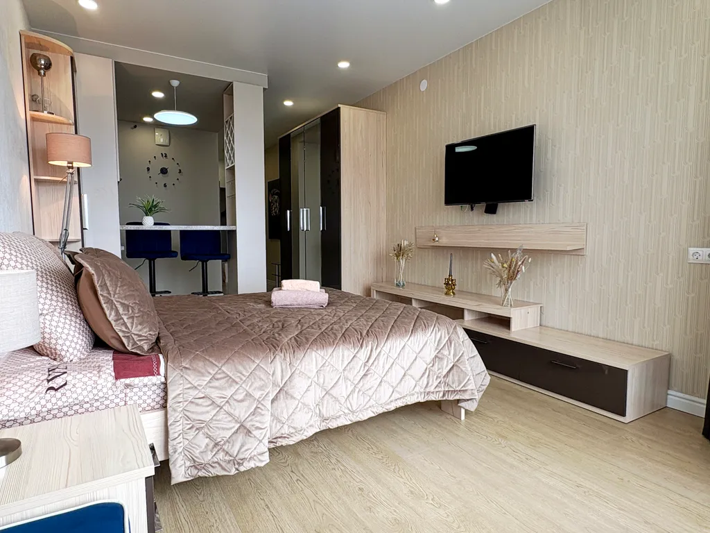 Квартира Апартаменты с шикарным видом на город и Енисей в центре Взлетки — Красноярск