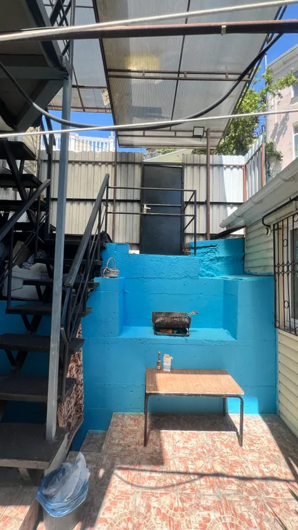 Двухкомнатная квартира в центре возле Массандровского пляжа