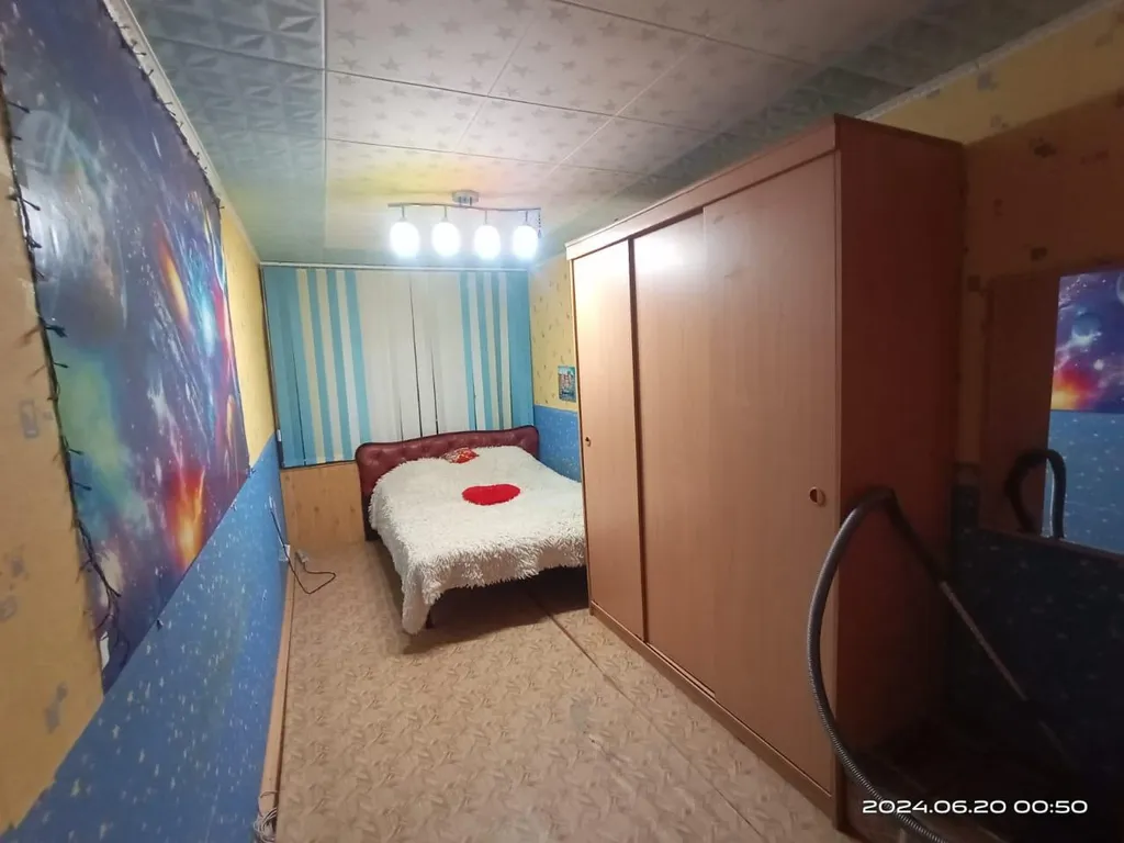 Уютная двухкомнатная квартира на первом этаже с балконом