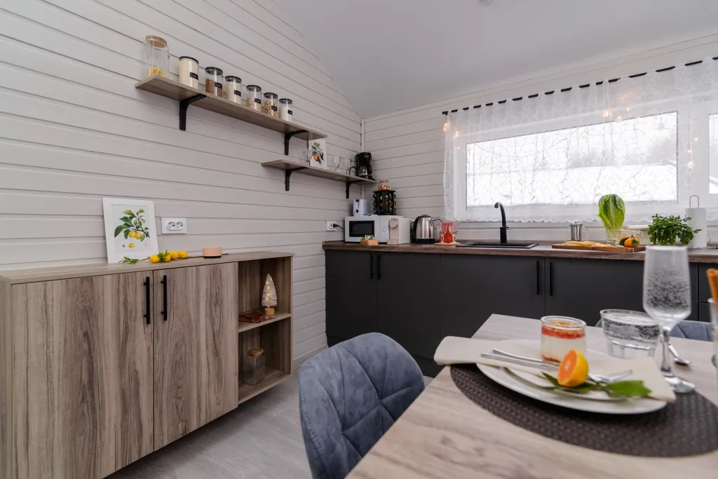 Simple Life Home 219