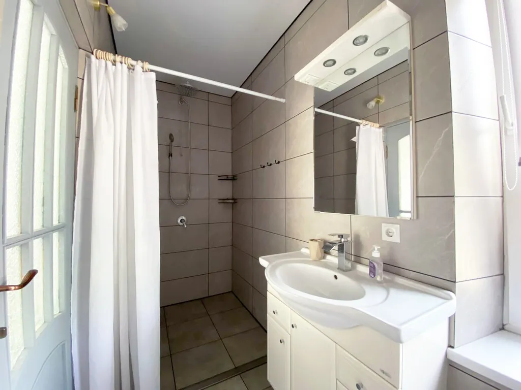 Уютный отдельный дом в тихом месте