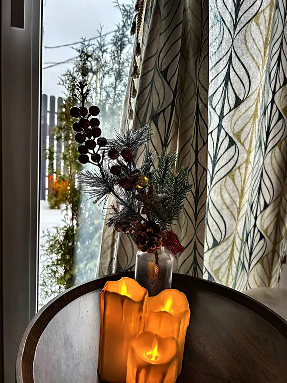 Уютный домик Karhumökki в окружении соснового леса и озер, у Игоры