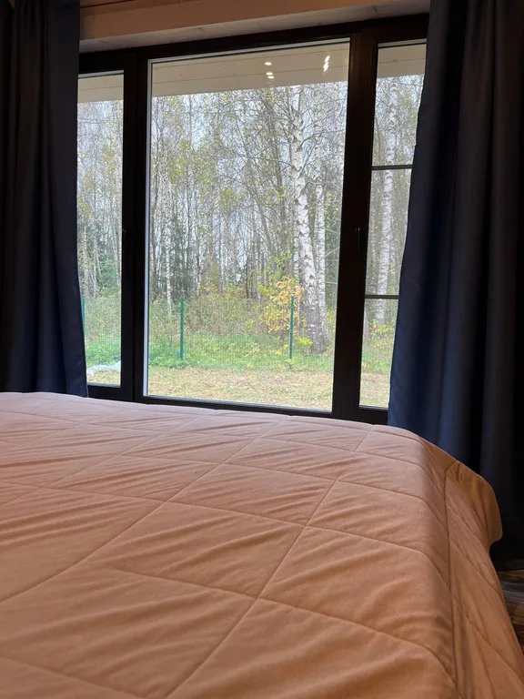 Сказочное шале в лесу