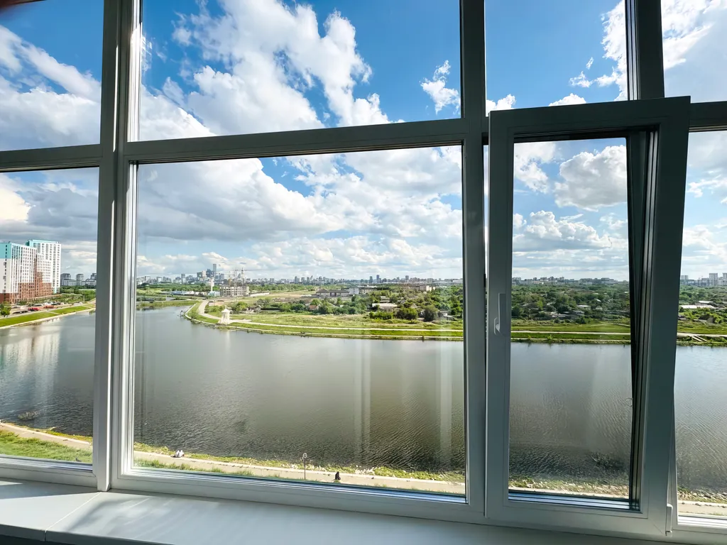 2-комнатная на набережной с видом на реку