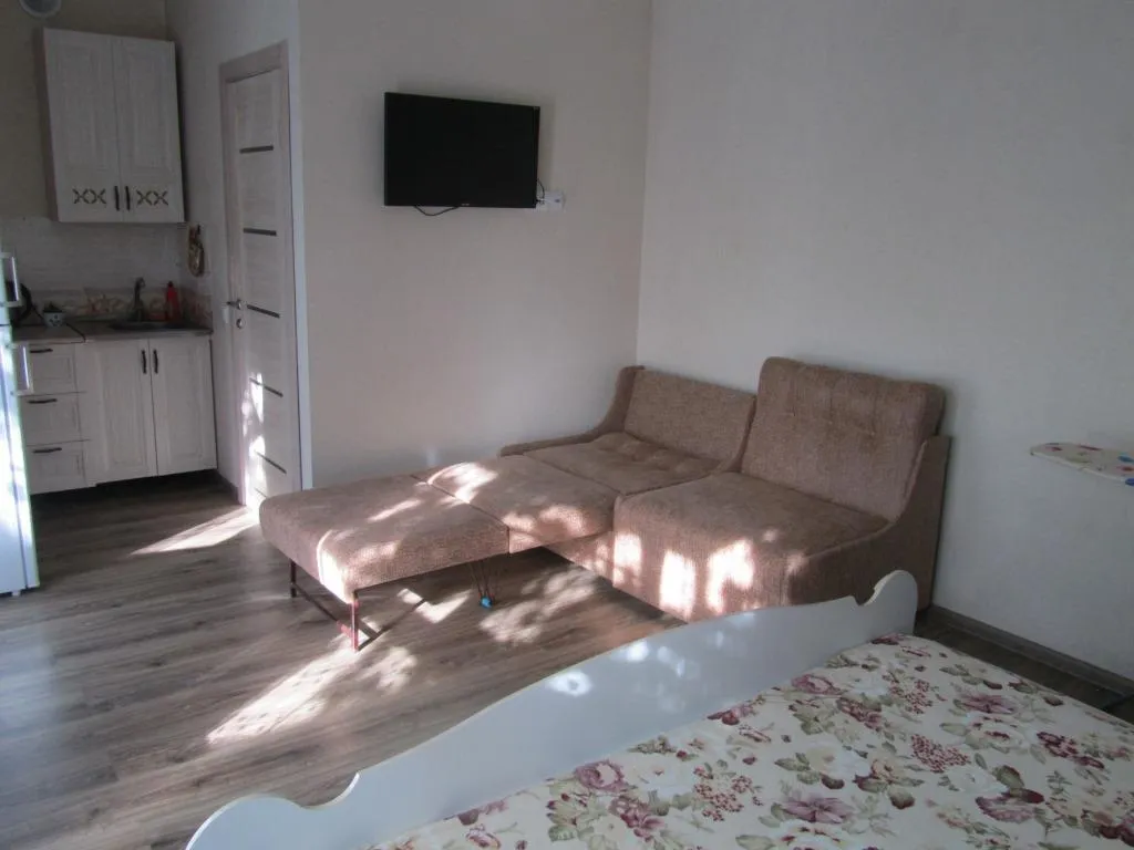 Квартира Квартира Уютная студия с собственной террасой для отдыха — Ейск