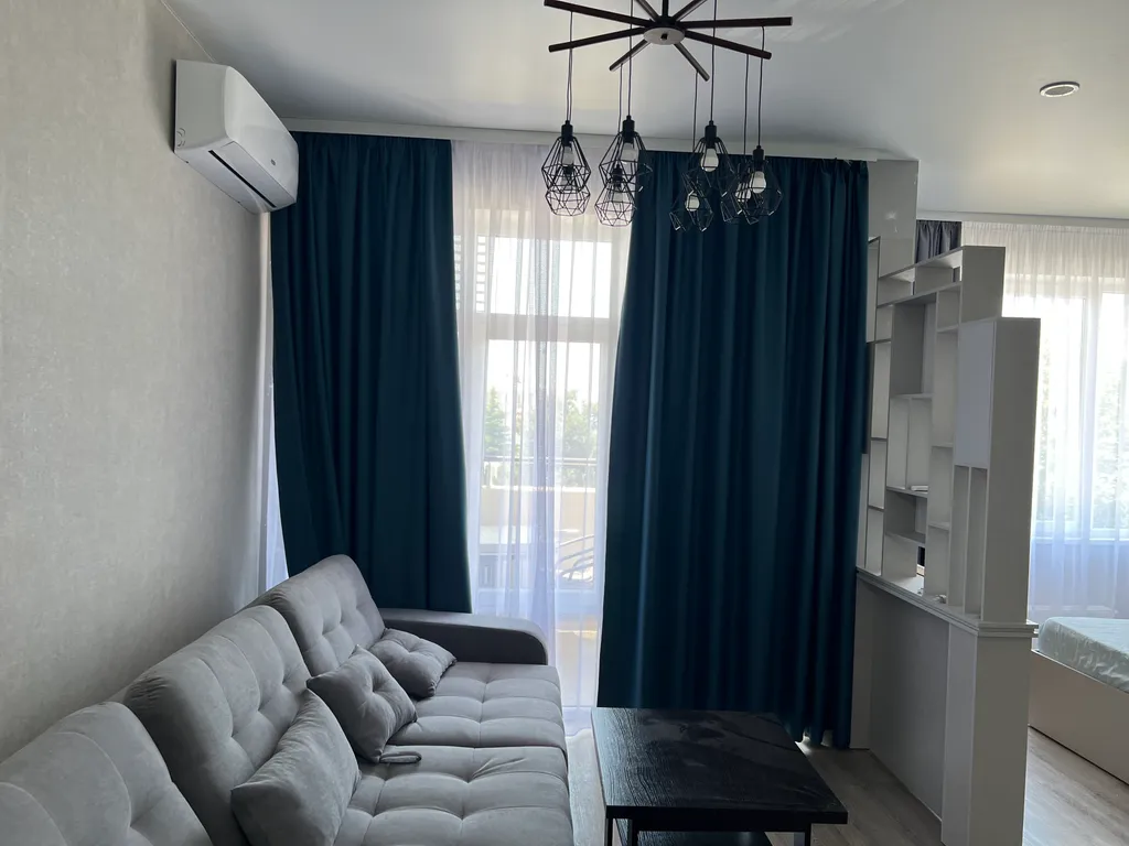 Апартаменты на первой линии с видом на море и горы